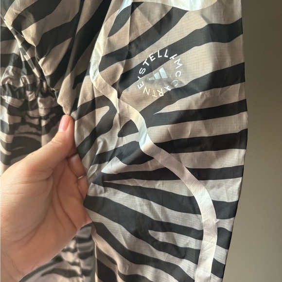 ADIDAS STELLA McCARTNEY Metallic PRINTED rain JACKET SIZE 2XS, hood - Picture 4 of 10